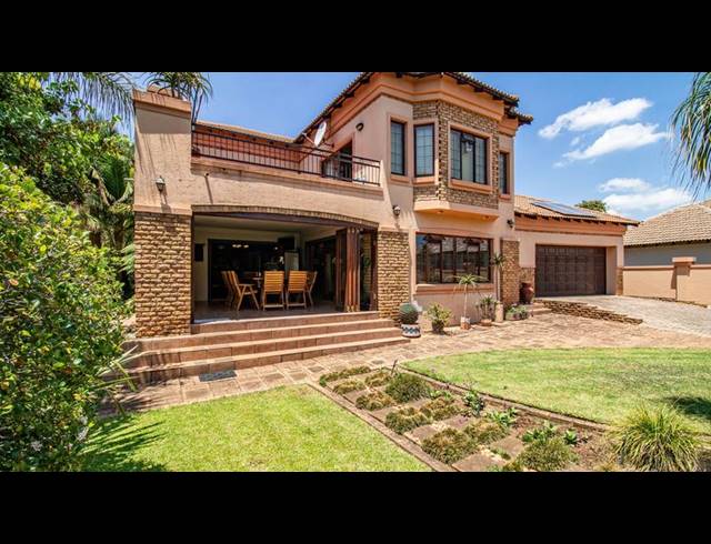 3 BEDROOM HOUSE FOR SALE IN MIDSTREAM ESTATE